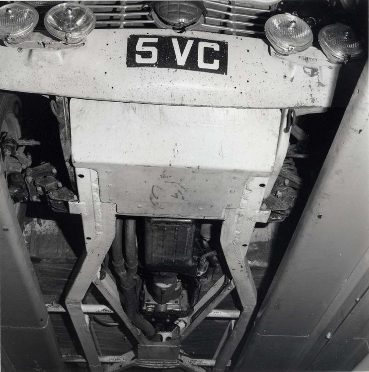 5VC - underside of car - DS-1280.jpg