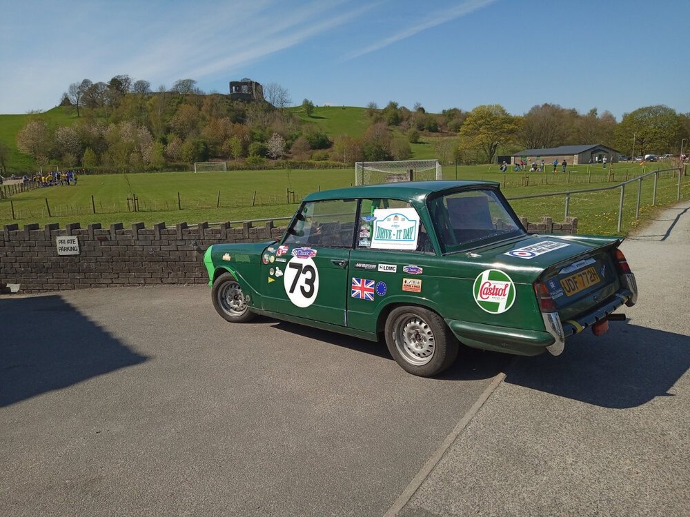 DriveIt Day 2021 at Kendal Castle.jpg
