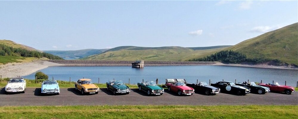 Cars lined up at Megget reservoir email x2.jpg