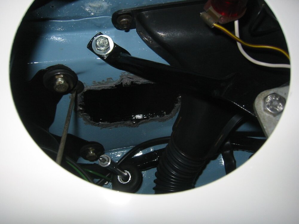 TR4 Upper steering column stay - 611532.jpg
