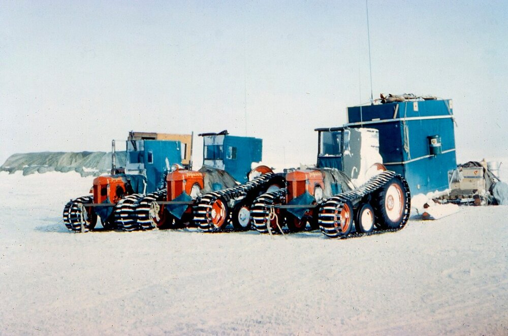 Tractors_in_Antarctica_(1957).JPG