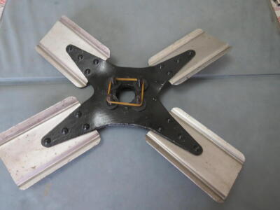TR 4 cylinder rad fan