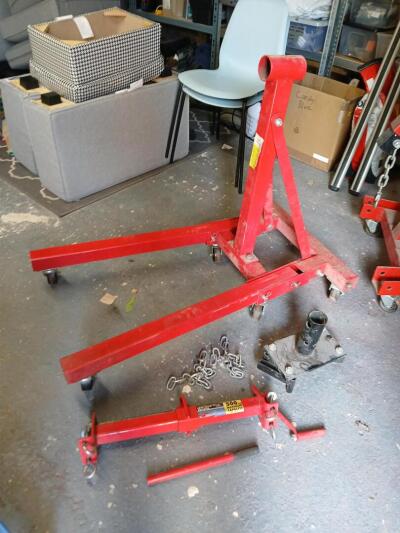 Engine  crane , levelling bar and engine stand