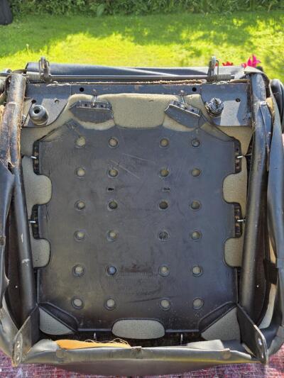 Pair of original TR6 (1972) seats and runners