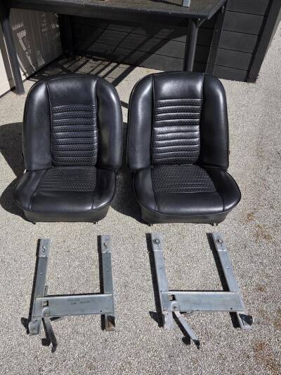 Pair of original TR6 (1972) seats and runners