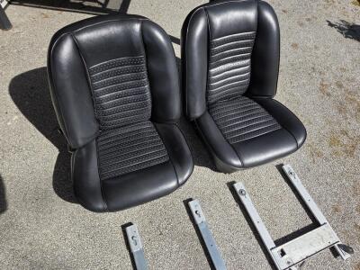 Pair of original TR6 (1972) seats and runners