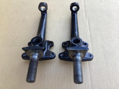 TR 2-3A  TR4.   2 OFF VERTICAL LINKS