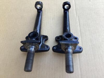 TR 2-3A  TR4.   2 OFF VERTICAL LINKS