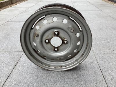 TR 2/3/4 … SET OF 5 FACTORY WHEELS