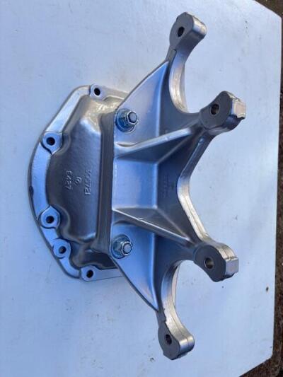 Bargain - Price Reduced - TR5/6 2 Piece Rear Diff Casing/Cover For Sale