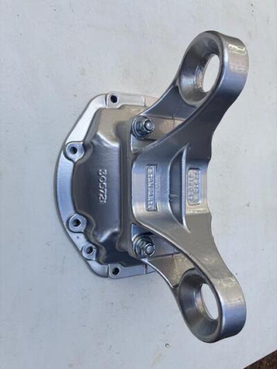 Bargain - Price Reduced - TR5/6 2 Piece Rear Diff Casing/Cover For Sale