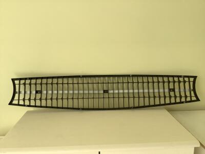 TR6 Grille