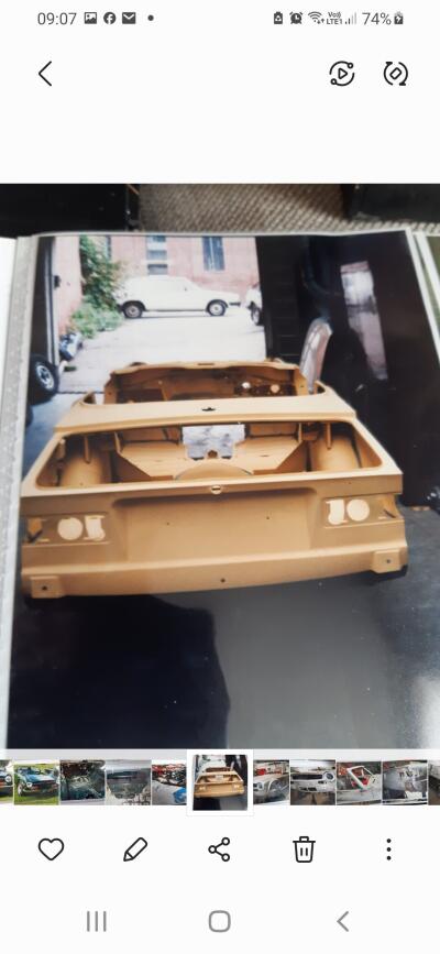 TRIUMPH TR6