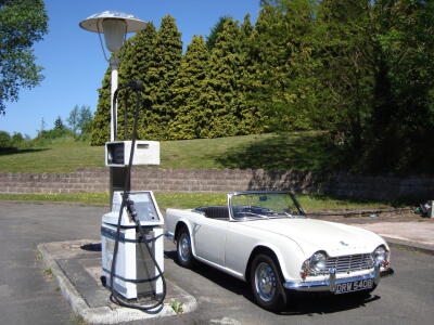 Triumph TR4 1964 White Soft Top