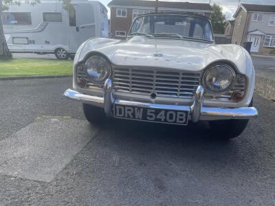 Triumph TR4 1964 White Soft Top