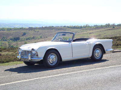 Triumph TR4 1964 White Soft Top