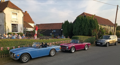East Saxons Monthly Meets - The Farmhouse Inn, Thaxted