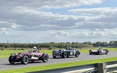 Slightly bent Cooper leads Cooper Bristol T25 and Elva Mk 5