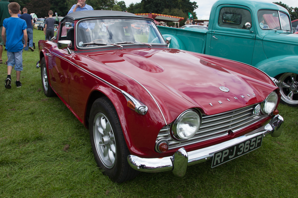 Kennet Valley - Berkshire Motor Show and Reading Pageant  Fund Raising For Good Causes