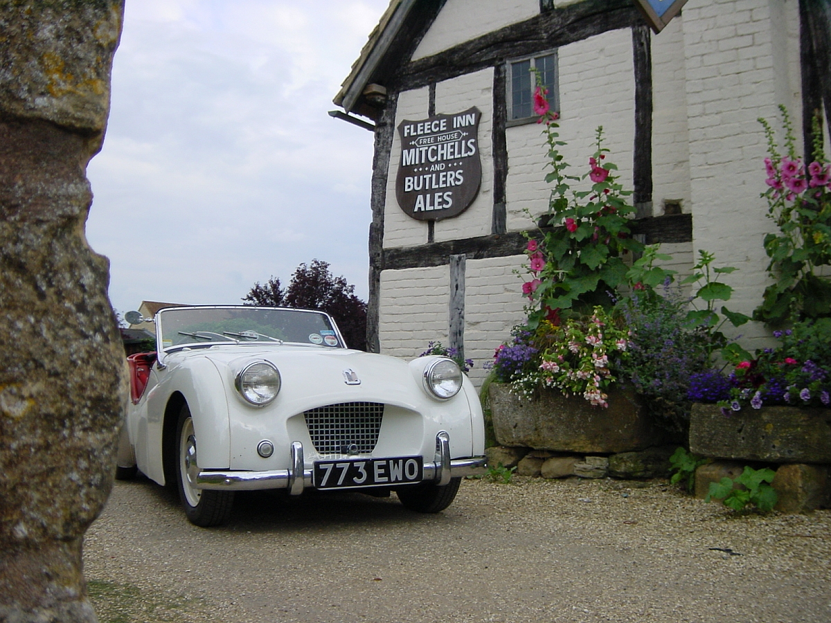 Cotswold Vale - Car Show at The Fleece